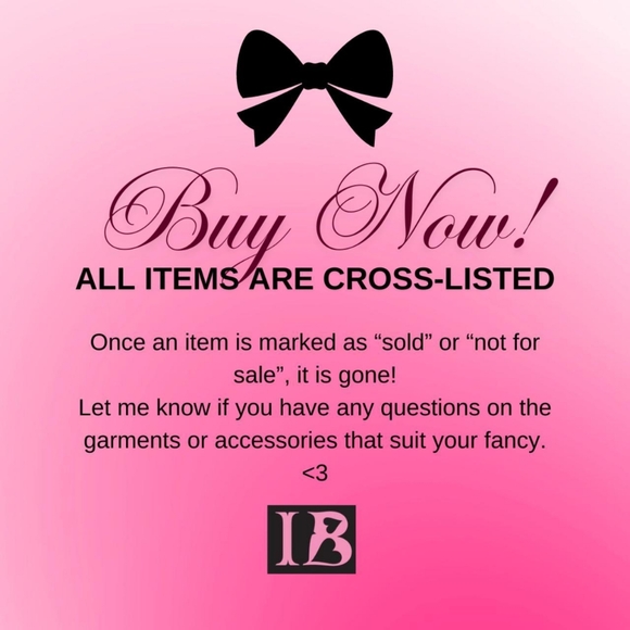 LOVE Crop Top Sweater (fits like a Small/Medium) - Picture 2 of 2